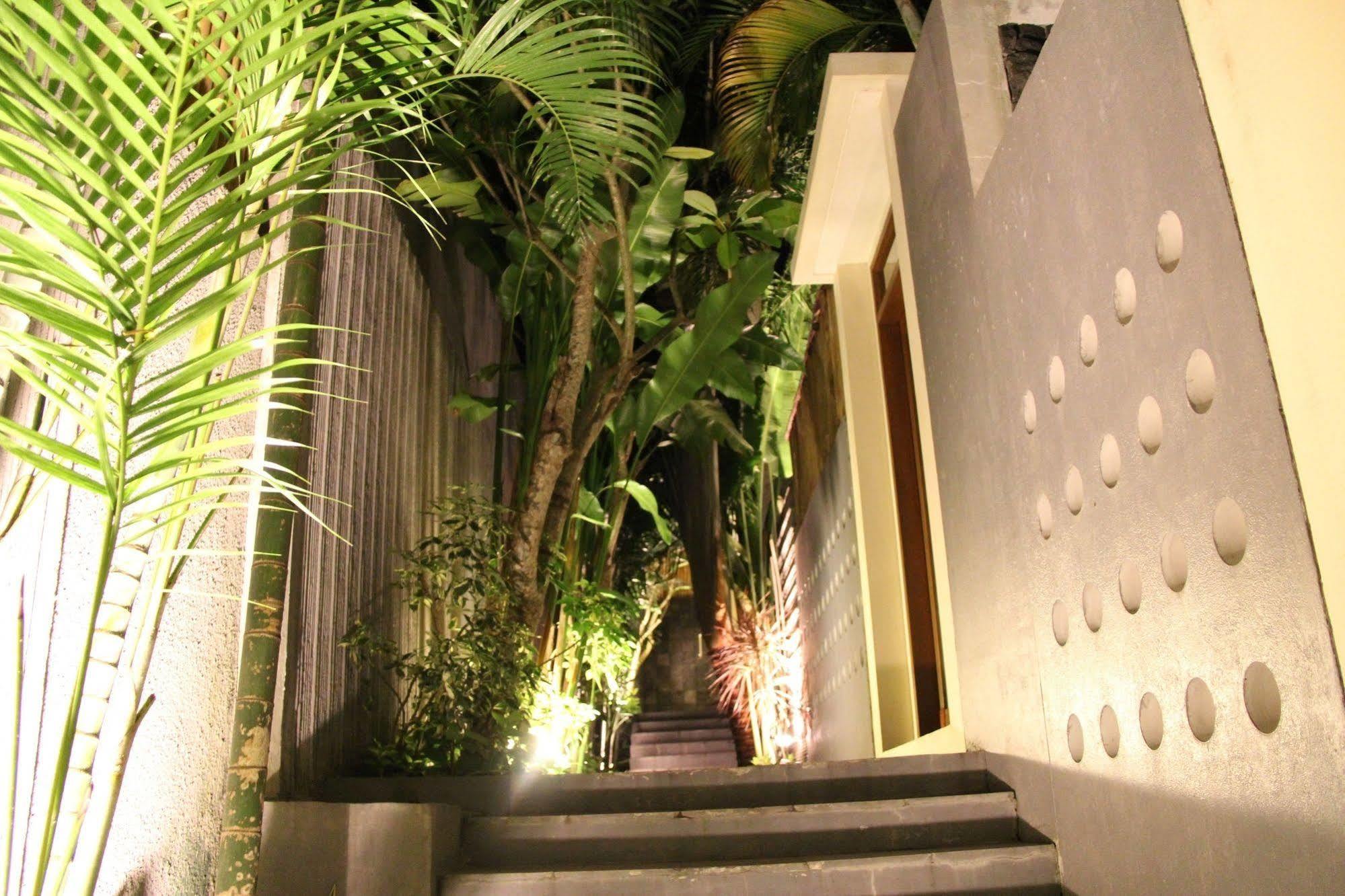 Villa Travis Seminyak Kültér fotó